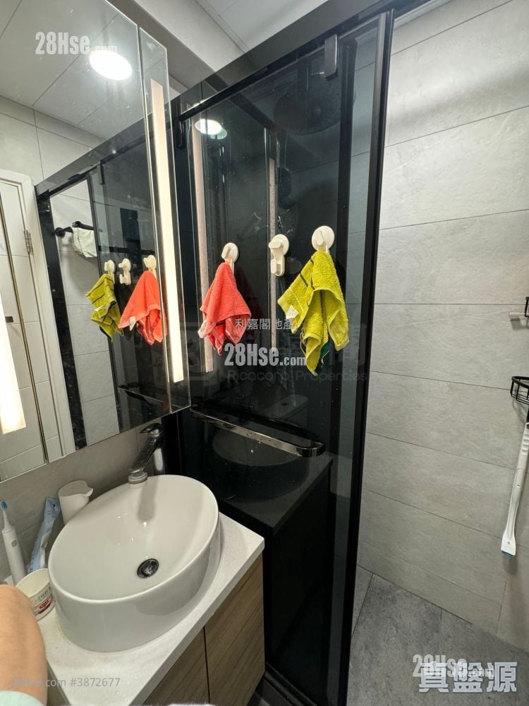 Oxford Heights Sell 2 Bedrooms 438 ft²
