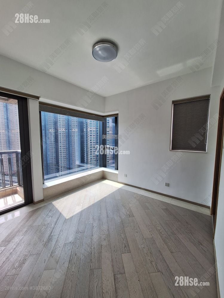 The Wings Sell 3 Bedrooms , 2 Bathrooms 699 ft²