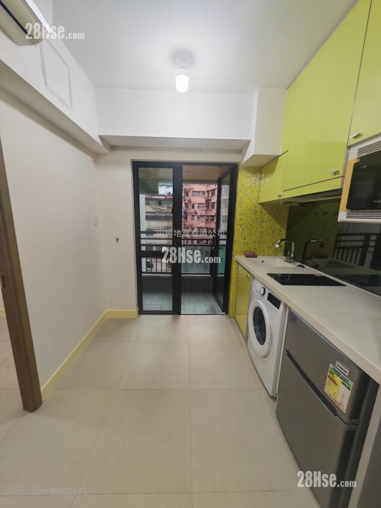 City 18 Rental 1 Bedroom , 1 Bathroom 253 ft²