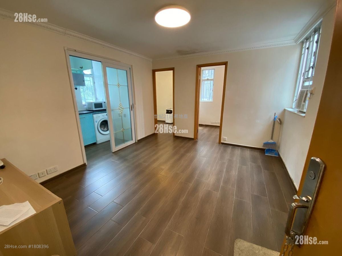 Yalford Building Sell 2 Bedrooms , 1 Bathroom 393 ft²