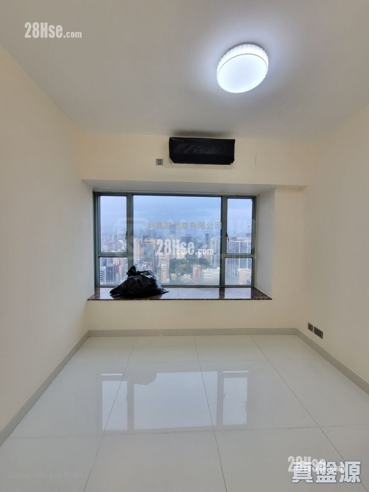 The Victoria Towers Sell 3 Bedrooms , 2 Bathrooms 785 ft²
