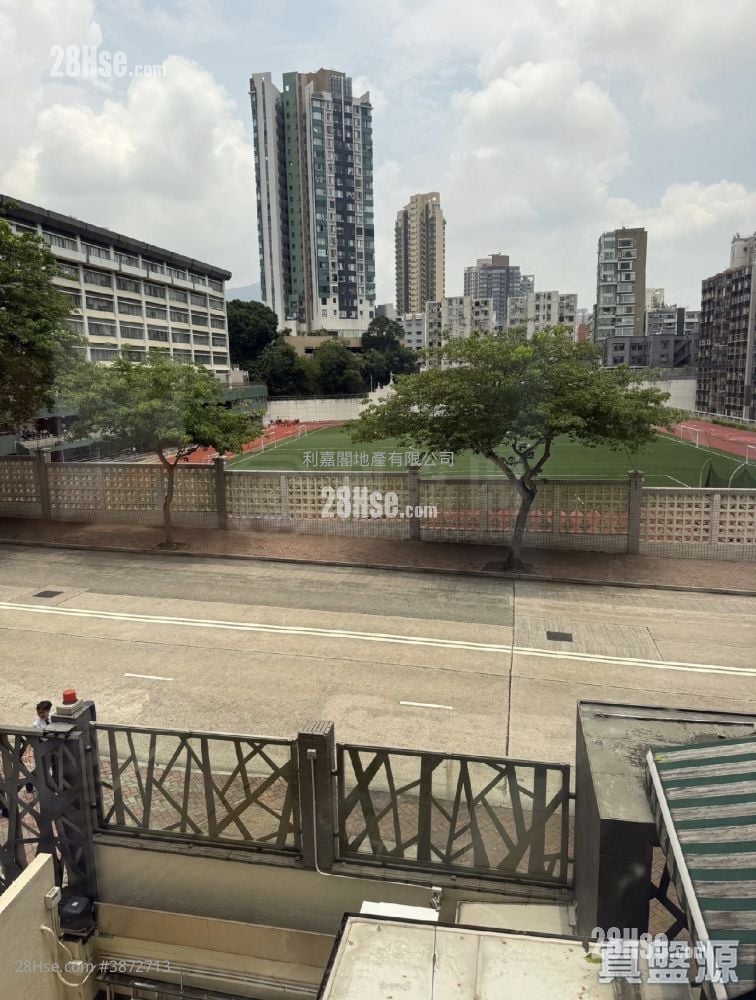 3 La Salle Road Sell 2,260 ft²