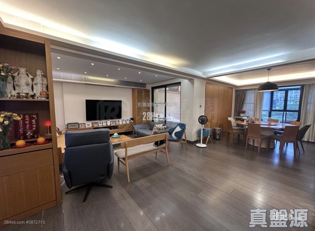 3 La Salle Road Sell 2,260 ft²
