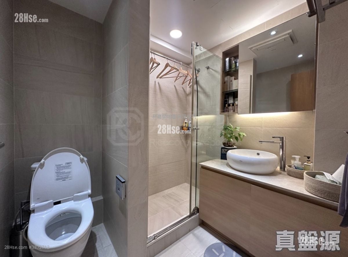 3 La Salle Road Sell 2,260 ft²