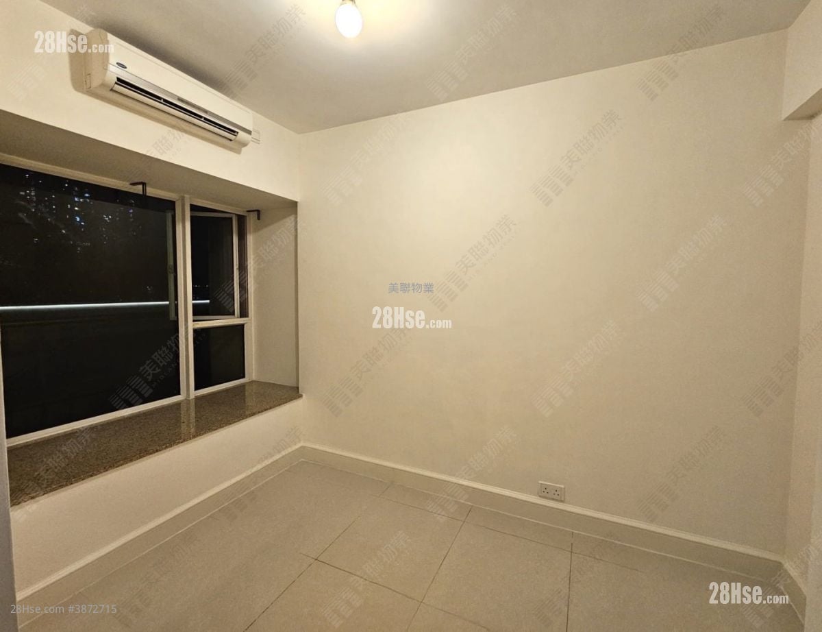 Central Park Towers Sell 2 Bedrooms 475 ft²