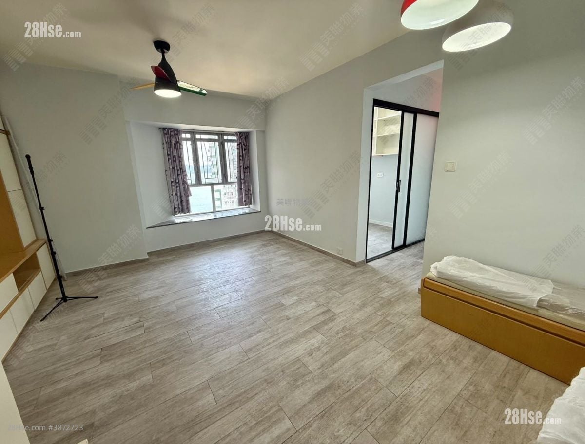 Marina Garden Sell 3 Bedrooms 646 ft²