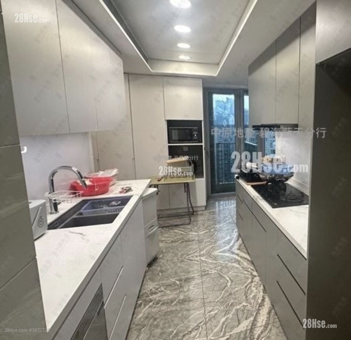 Manhattan Hill Sell 4 Bedrooms 1,351 ft²