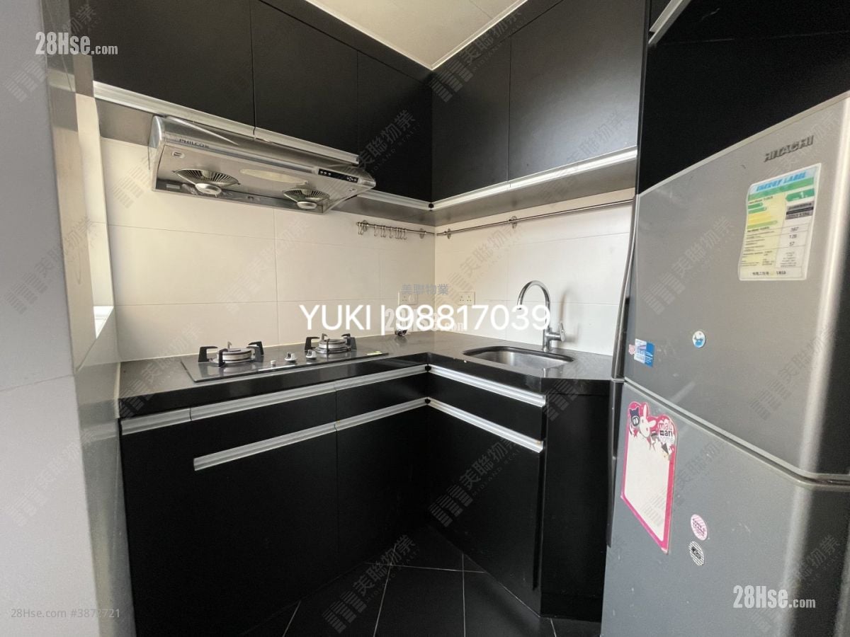 Yue Tin Court Sell 2 Bedrooms , 1 Bathroom 466 ft²