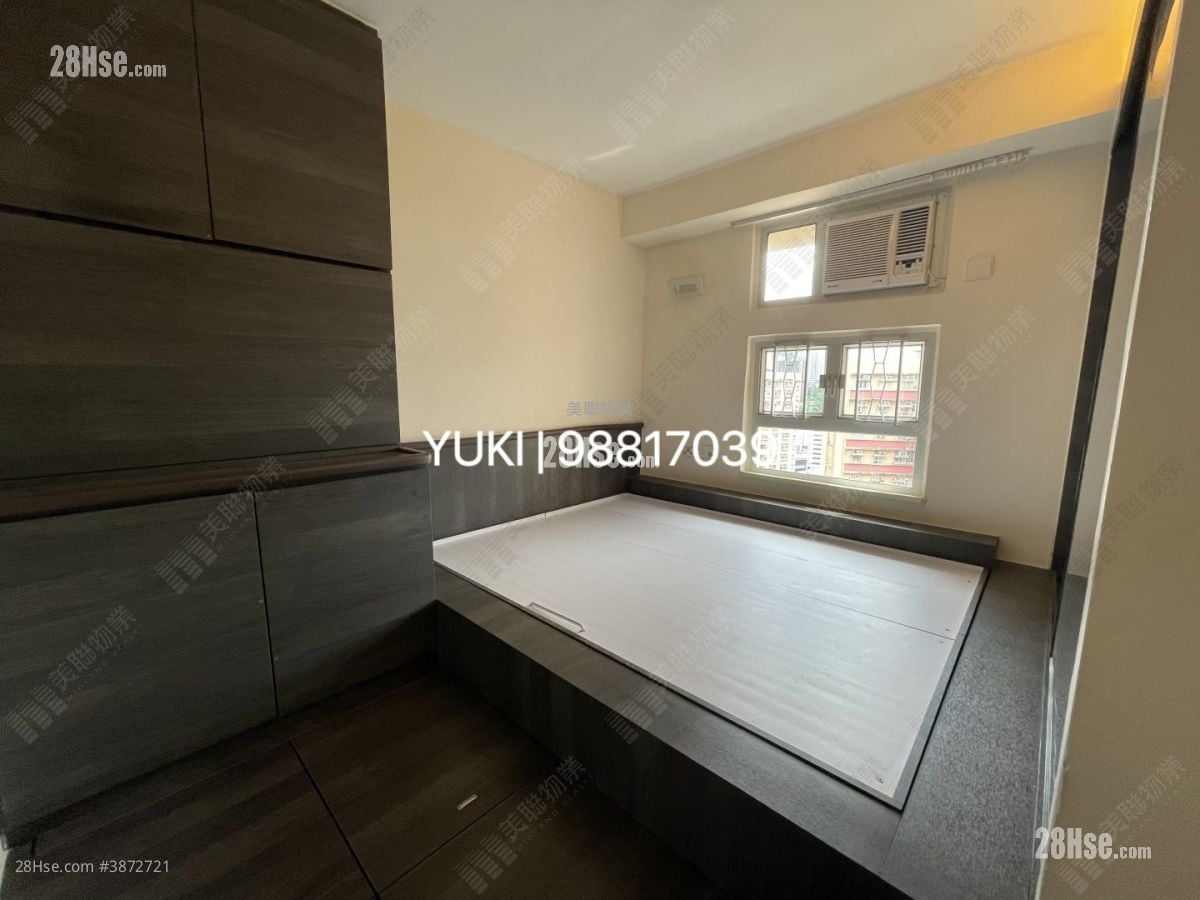 Yue Tin Court Sell 2 Bedrooms , 1 Bathroom 466 ft²