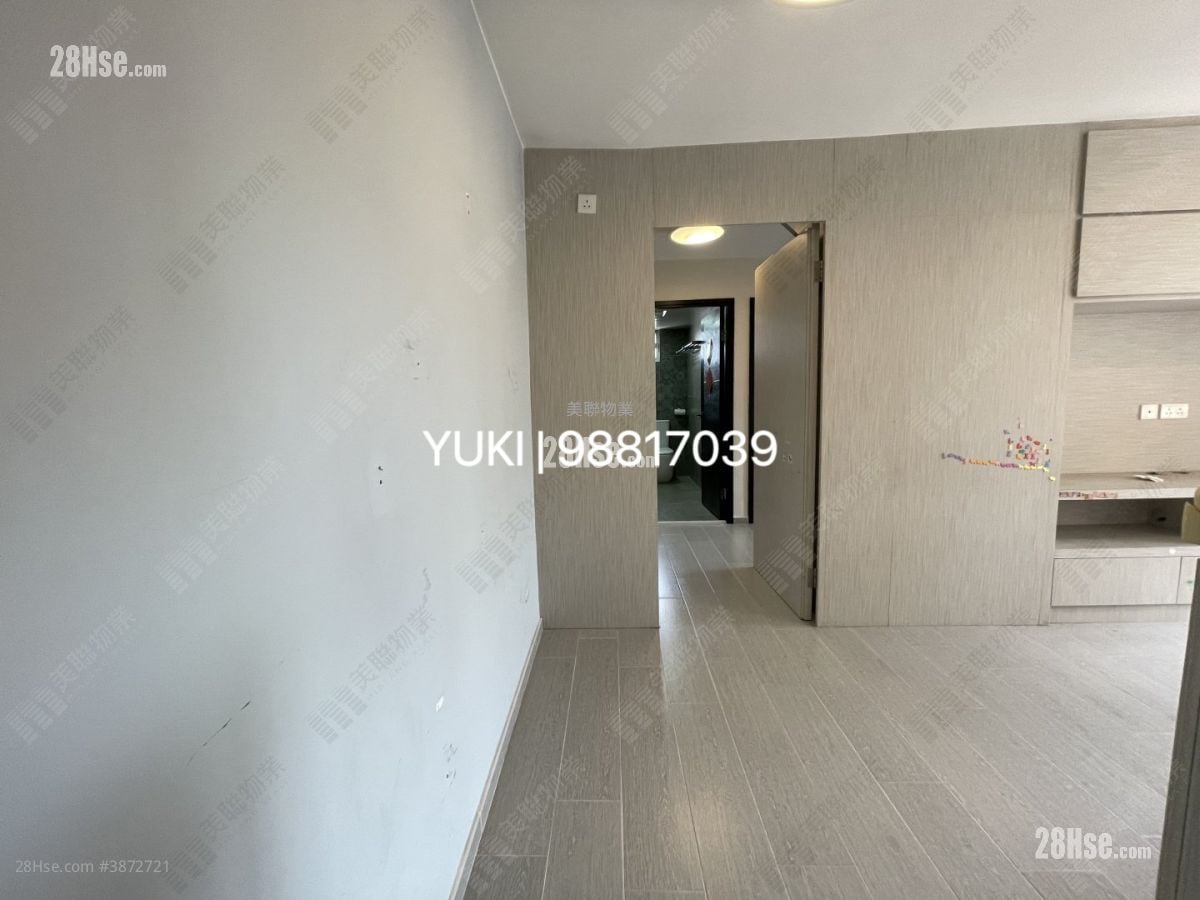 Yue Tin Court Sell 2 Bedrooms , 1 Bathroom 466 ft²
