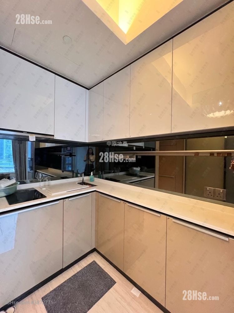 Cullinan West Sell 1 Bedroom 363 ft²