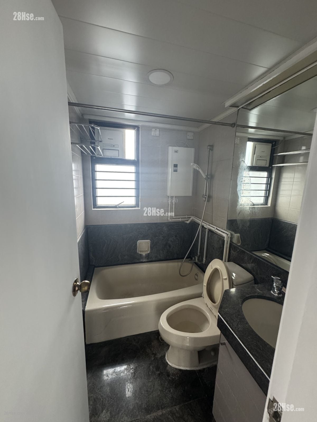 Florence Plaza Sell 3 Bedrooms , 1 Bathroom 534 ft²