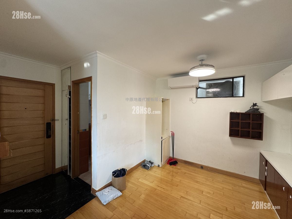 Heng Fa Chuen Sell 2 Bedrooms , 1 Bathroom 475 ft²