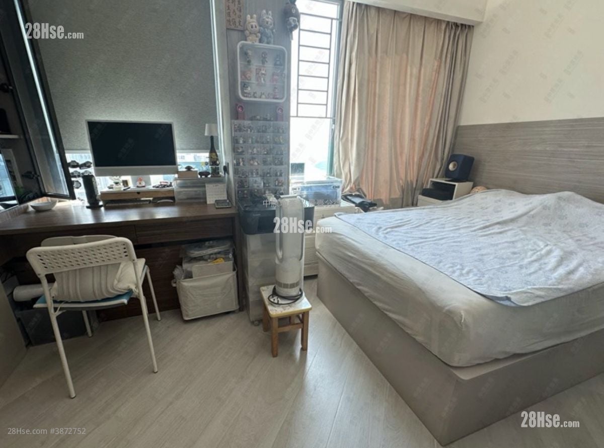 Manhattan Hill Sell 2 Bedrooms 896 ft²