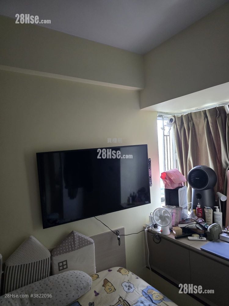 Yoho Town Sell 3 Bedrooms , 3 Bathrooms 516 ft²