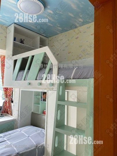 Chelsea Court Sell 3 Bedrooms , 2 Bathrooms 644 ft²