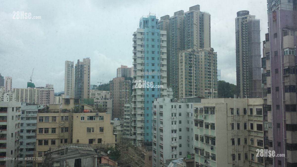 景观: 欣荣花园 售盘 4 房 , 2 浴室 775 平方尺
