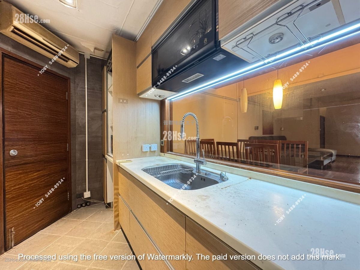 Champagne Court Sell 2 Bedrooms , 2 Bathrooms 1,026 ft²