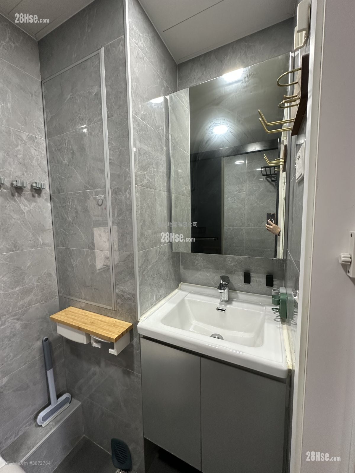 Kam Fung Garden Rental 2 Bedrooms , 1 Bathroom 375 ft²