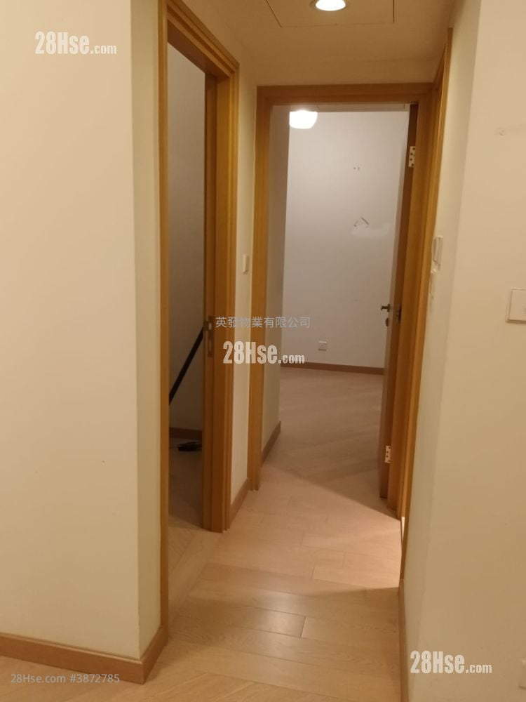 Century Gateway Rental 2 Bedrooms , 1 Bathroom 483 ft²