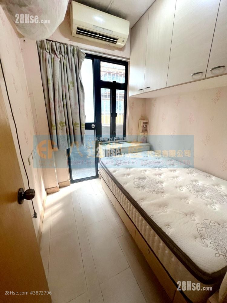 Hing Lung Building Sell 2 Bedrooms , 1 Bathroom 298 ft²