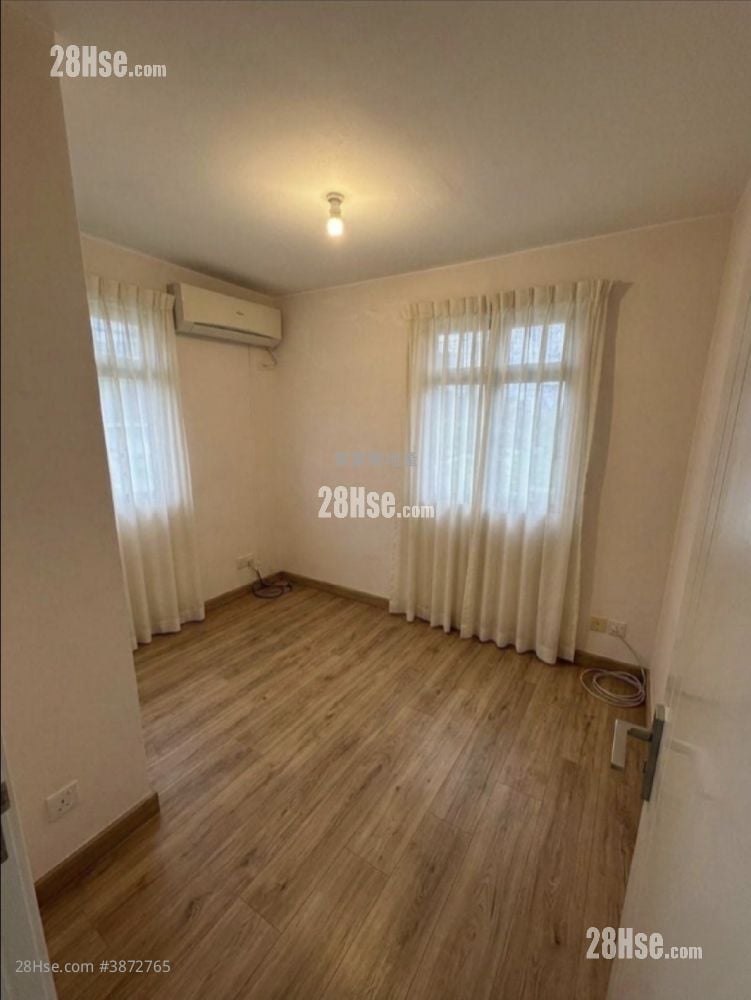 Village Sell 3 Bedrooms , 2 Bathrooms 700 ft²