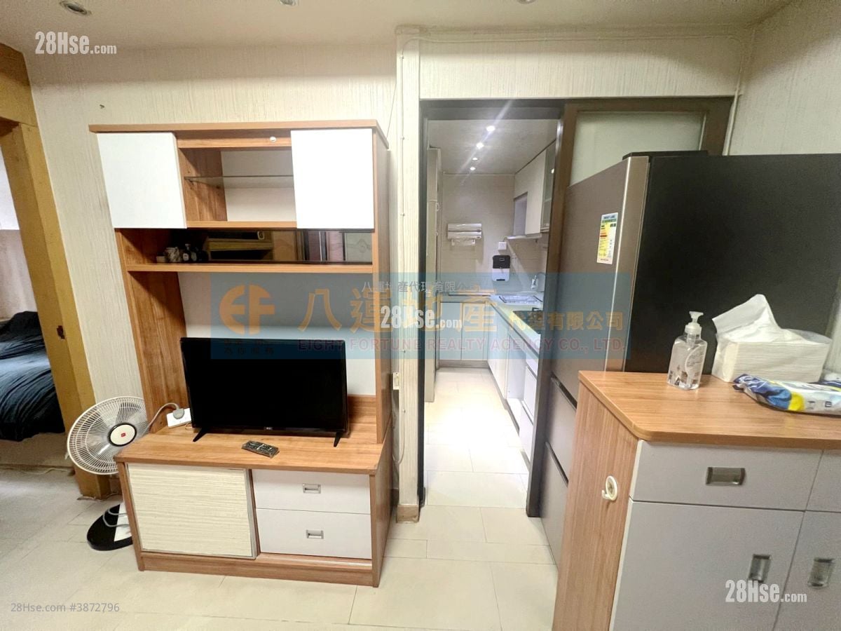 Hing Lung Building Sell 2 Bedrooms , 1 Bathroom 298 ft²
