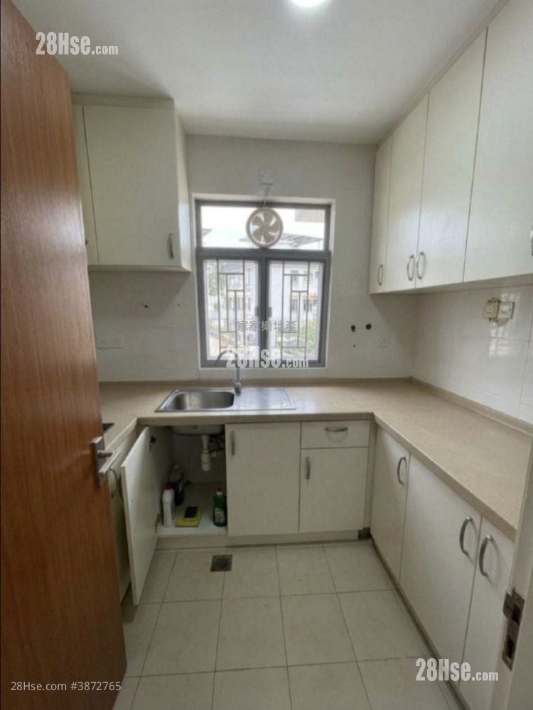 Village Sell 3 Bedrooms , 2 Bathrooms 700 ft²