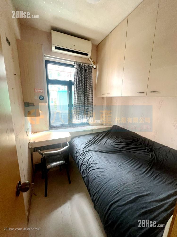 Hing Lung Building Sell 2 Bedrooms , 1 Bathroom 298 ft²