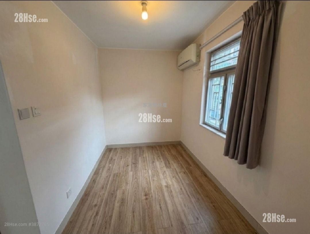 Village Sell 3 Bedrooms , 2 Bathrooms 700 ft²