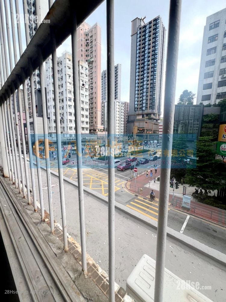 Hing Lung Building Sell 2 Bedrooms , 1 Bathroom 298 ft²