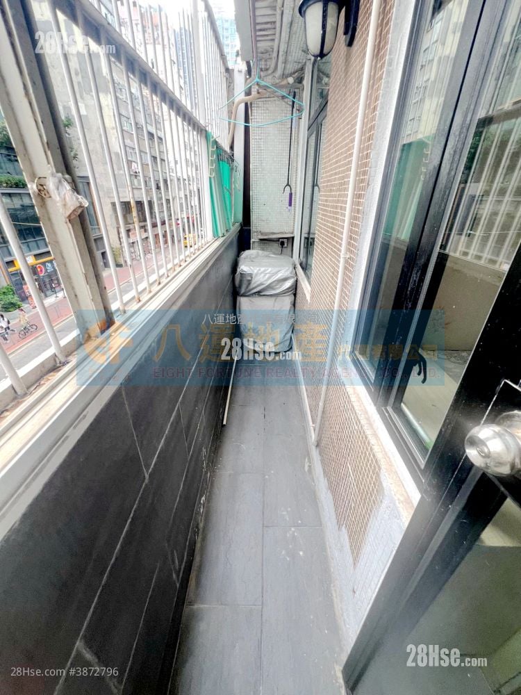Hing Lung Building Sell 2 Bedrooms , 1 Bathroom 298 ft²