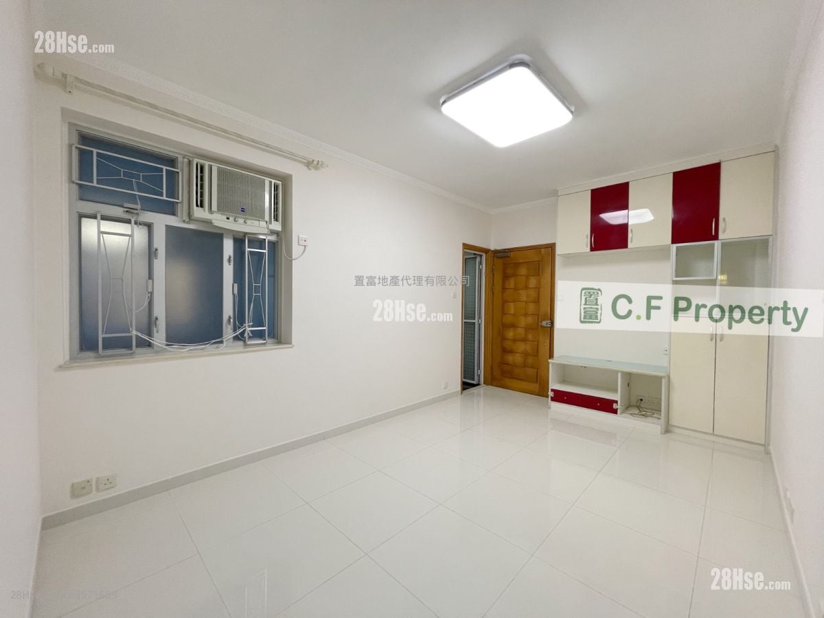 Kwai Fong Terrace Sell 3 Bedrooms , 1 Bathroom 473 ft²
