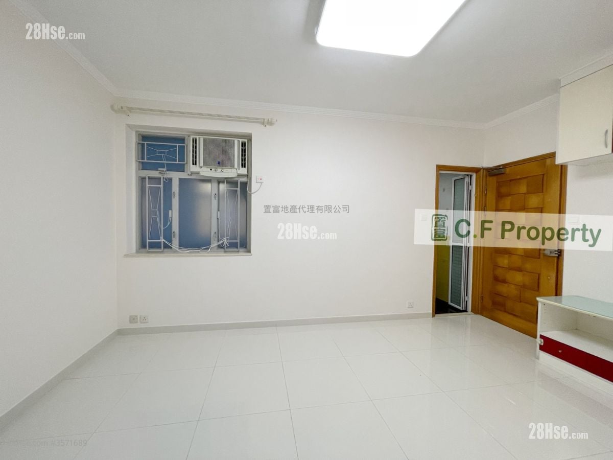Kwai Fong Terrace Sell 3 Bedrooms , 1 Bathroom 473 ft²