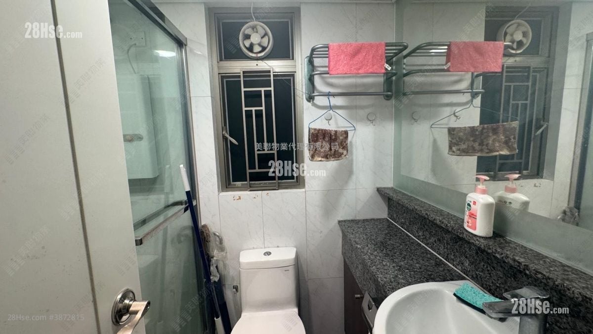 Tseung Kwan O Plaza Sell 2 Bedrooms , 1 Bathroom 414 ft²