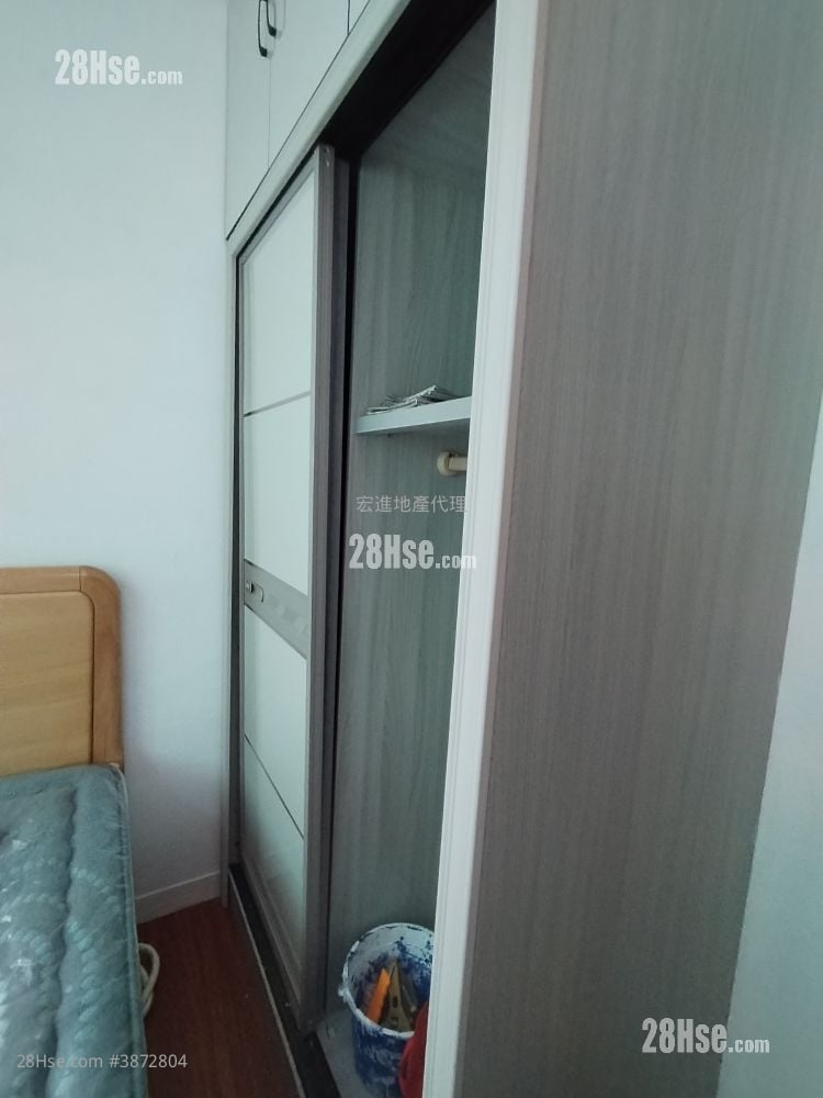 Wing Fai Building Rental 300 ft²