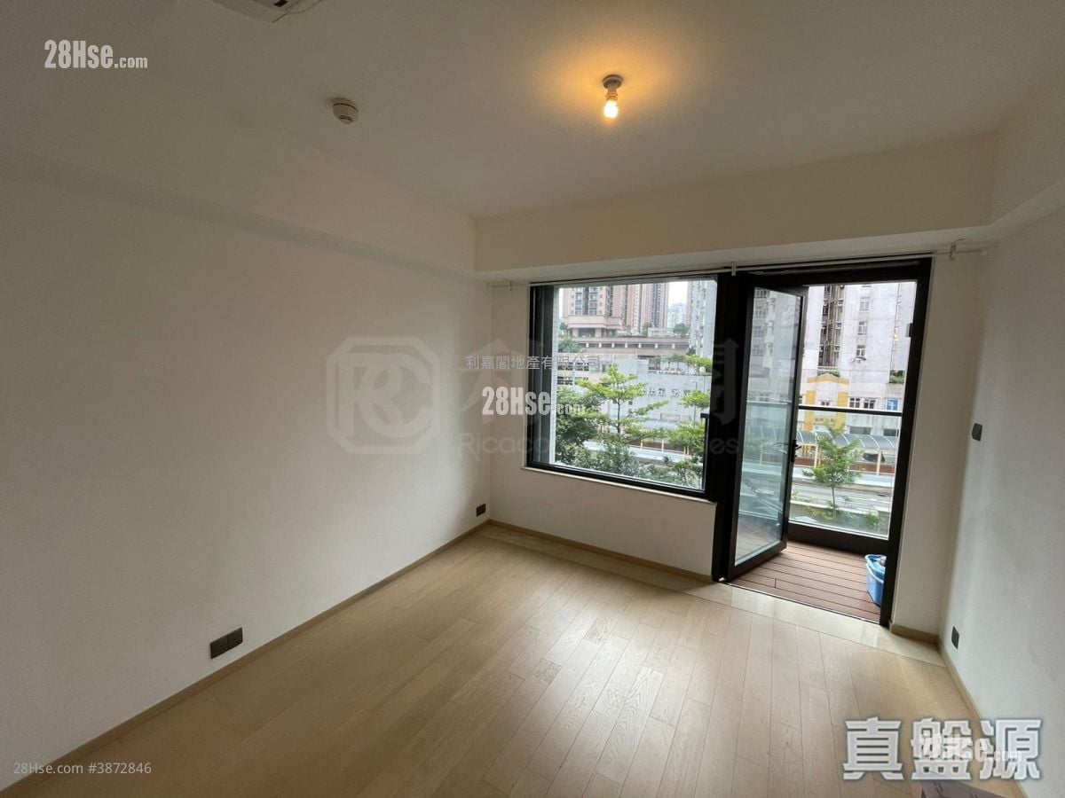 The.met.blossom Sell Studio 221 ft²