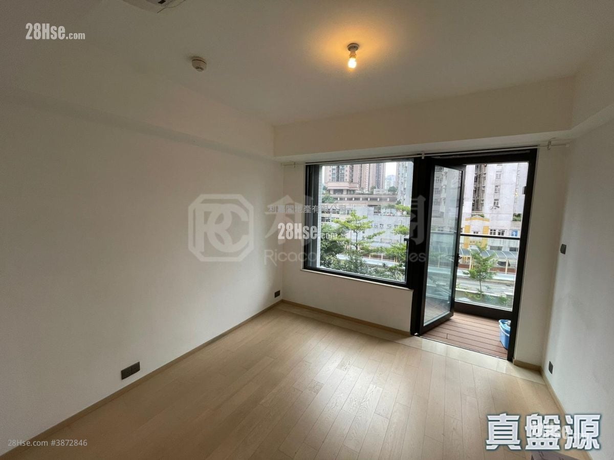 The.met.blossom Sell Studio 221 ft²