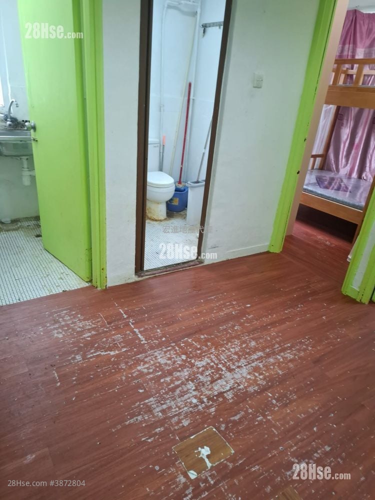 Wing Fai Building Rental 300 ft²