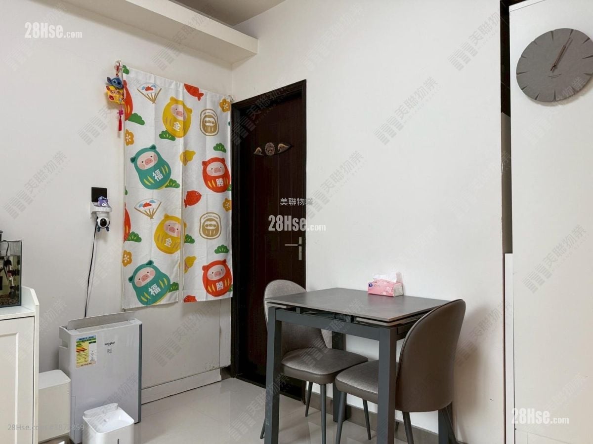 Tuen Mun Town Plaza Sell 2 Bedrooms , 1 Bathroom 326 ft²