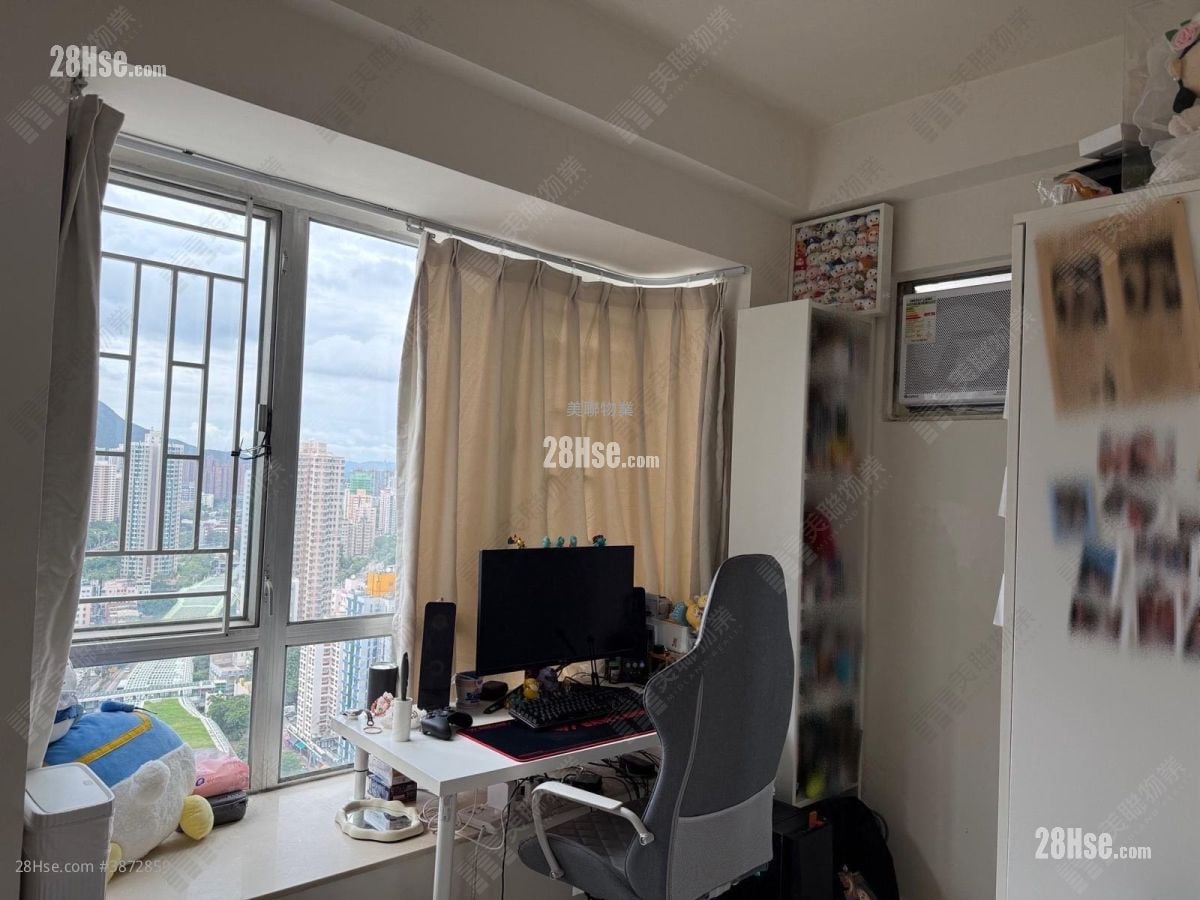Tuen Mun Town Plaza Sell 2 Bedrooms , 1 Bathroom 326 ft²