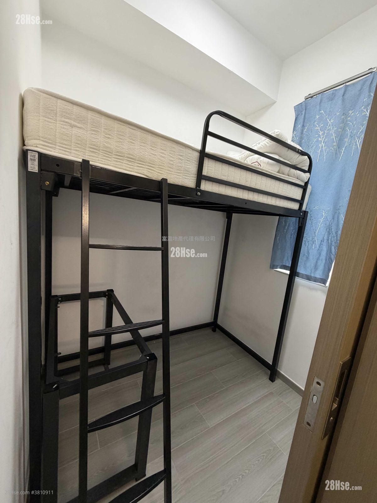 Chinese Mansion Rental 2 Bedrooms , 1 Bathroom 200 ft²