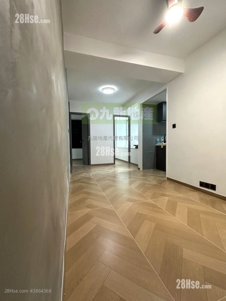 King Moon Heights Sell 2 Bedrooms , 1 Bathroom 309 ft²