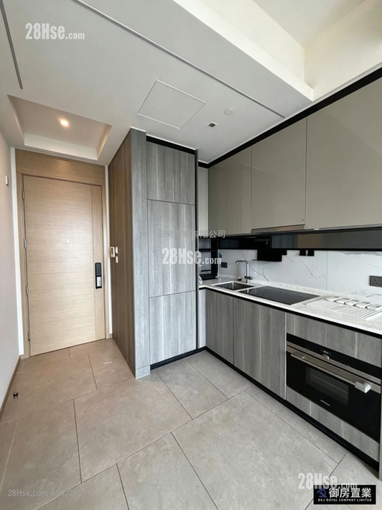 The Yoho Hub Rental 3 Bedrooms , 2 Bathrooms 534 ft²