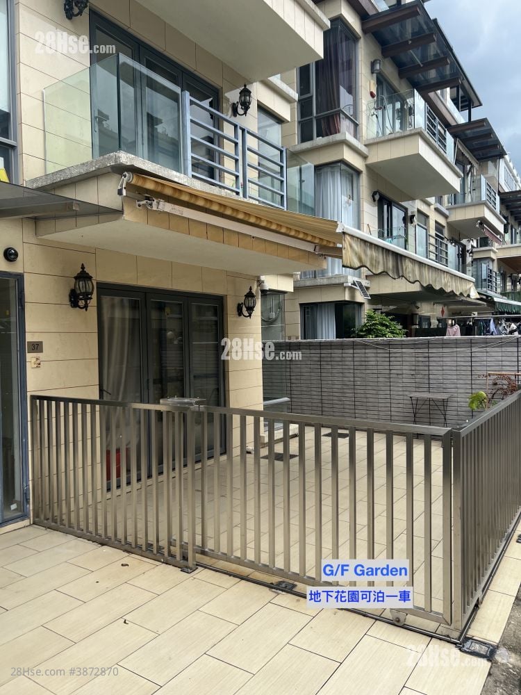 Sky Blue Sell 4 Bedrooms , 3 Bathrooms 1,700 ft²