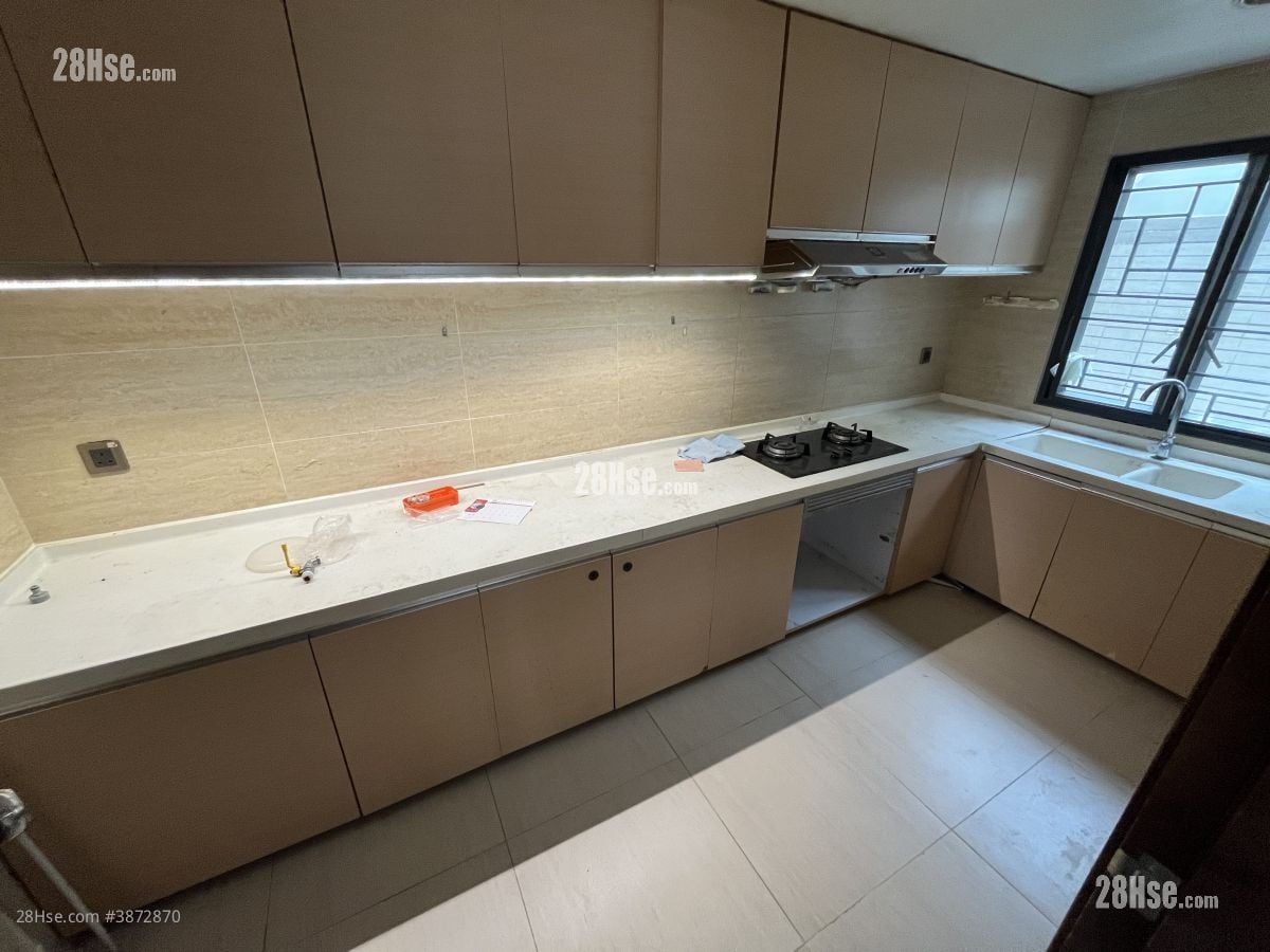 Sky Blue Sell 4 Bedrooms , 3 Bathrooms 1,700 ft²