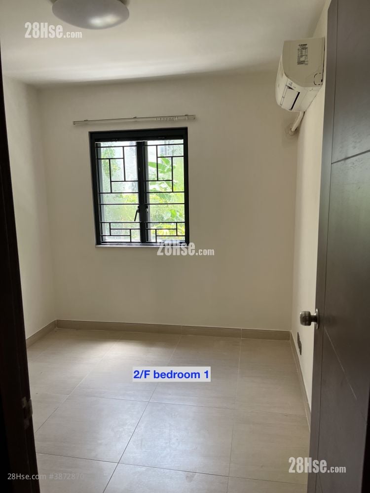 Sky Blue Sell 4 Bedrooms , 3 Bathrooms 1,700 ft²