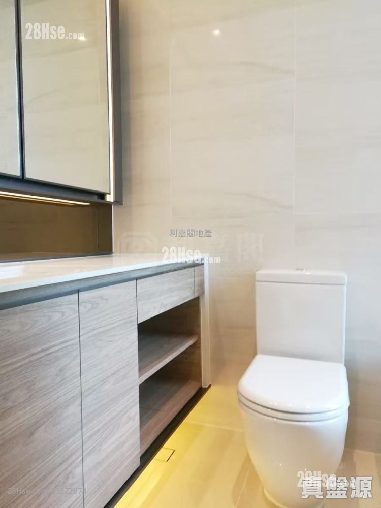 The Bloomsway Sell 2 Bedrooms 622 ft²