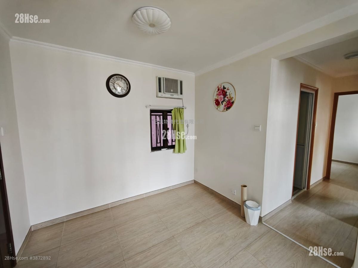 Luk Yeung Sun Chuen Rental 2 Bedrooms , 1 Bathroom 451 ft²
