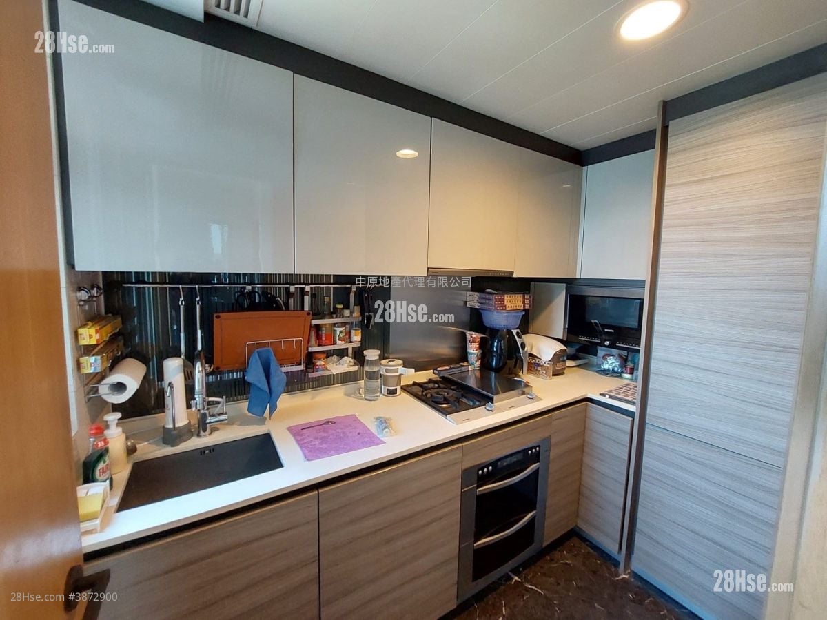 The Riverpark Sell 2 Bedrooms 511 ft²